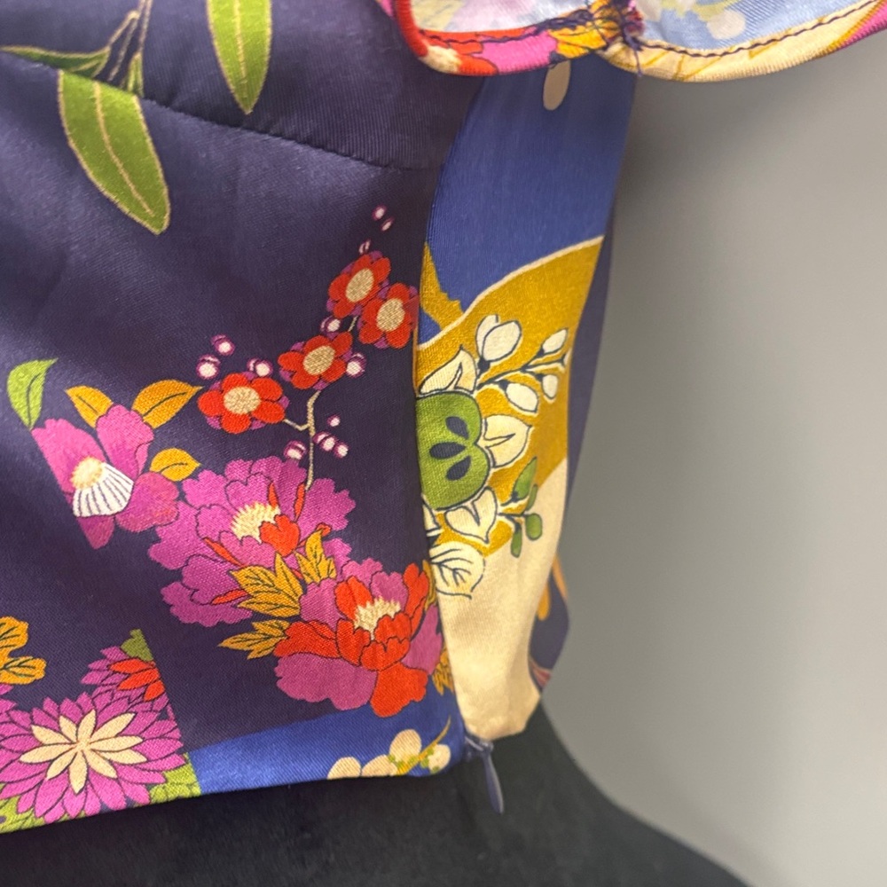 Floral Patchwork Satin Crop Top with Keyhole Neck - Picture 4 of 8